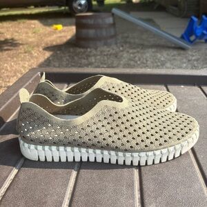 Ilse Jacobsen Olive Perforated Flats